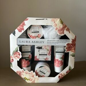 Laura Ashley Body Care Set
